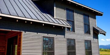 Siding gutters